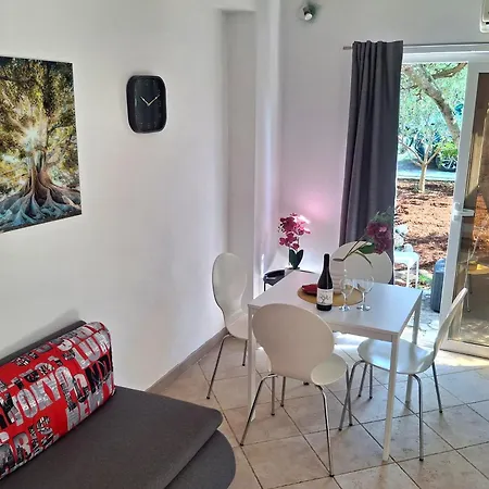Albina Appartement *